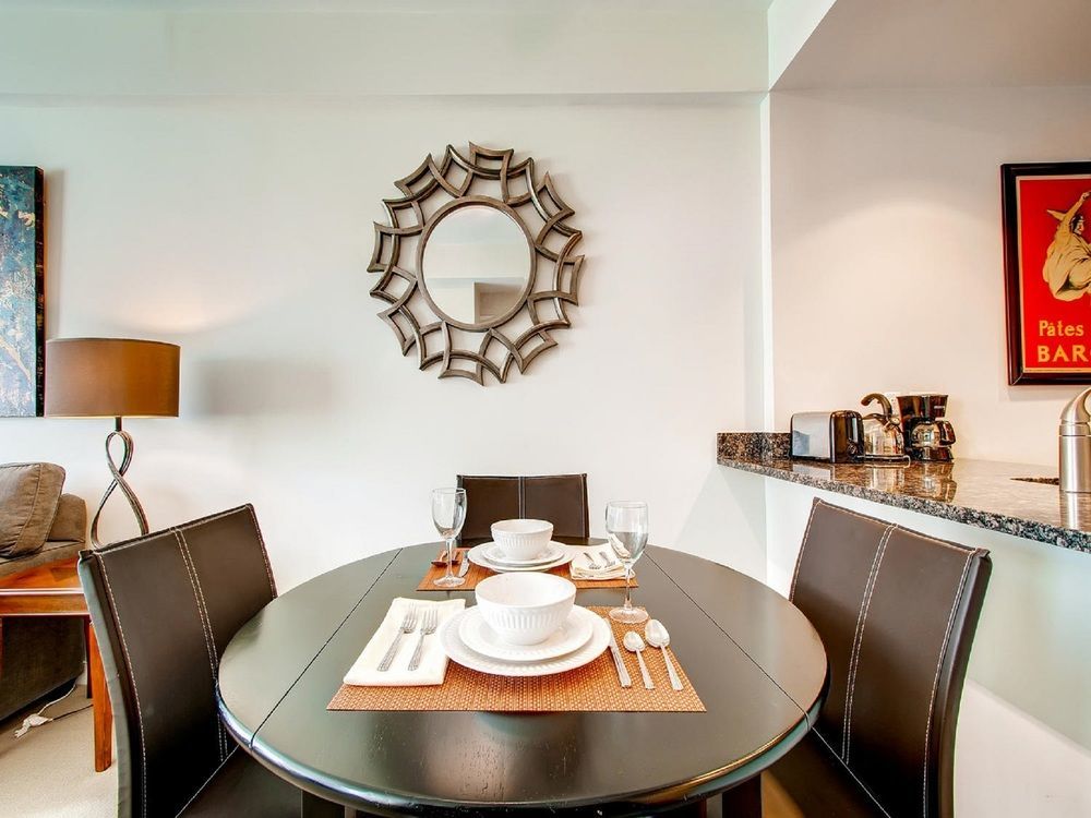 Global Luxury Suites At Kendall East Кембридж Экстерьер фото