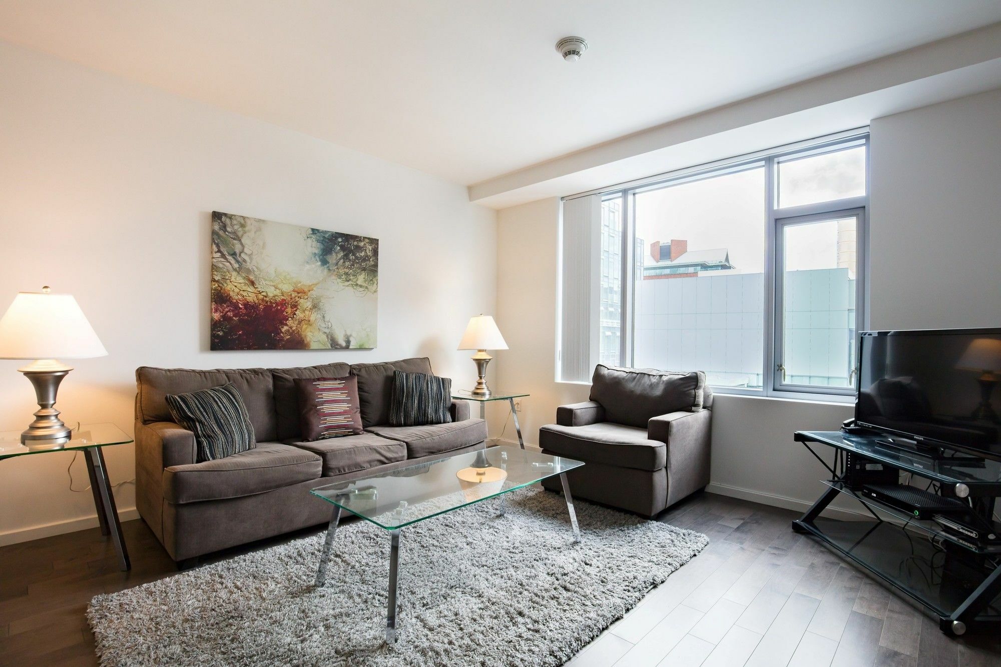 Global Luxury Suites At Kendall East Кембридж Экстерьер фото